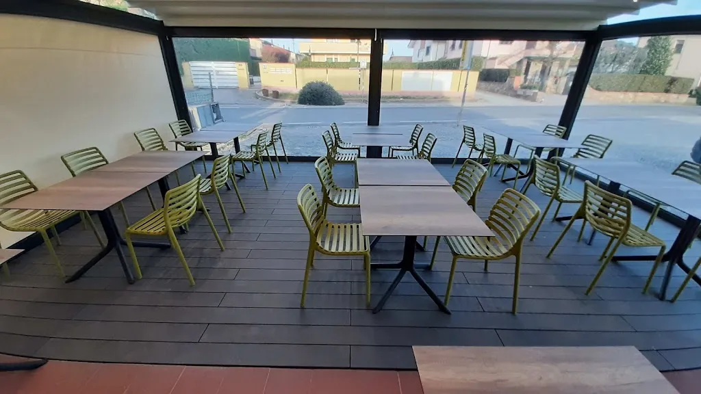 Pizzeria il Grillo restaurant in Porcari