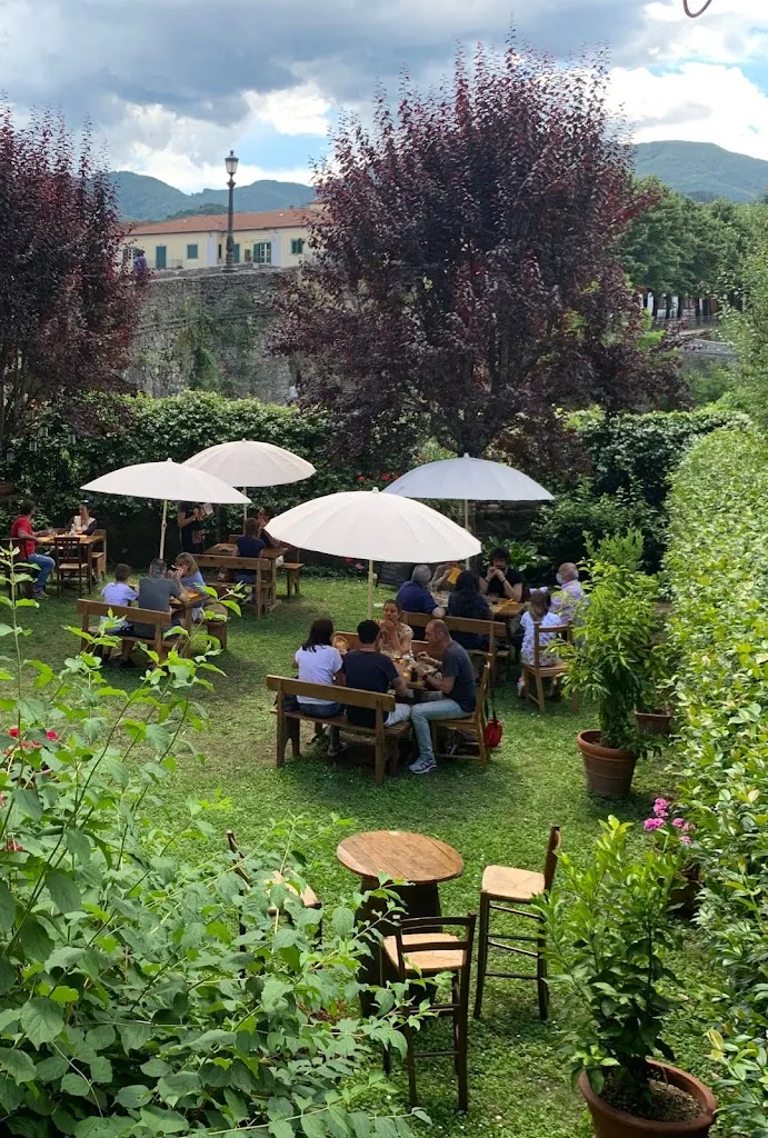 La Caverna dei Nani restaurant in Pontremoli