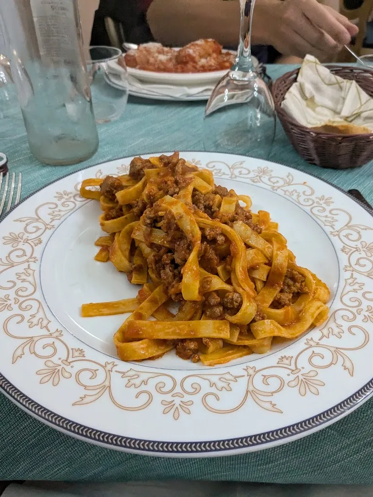 Posy Curless_La Cortina di Cacciaguerra_Pontremoli_review