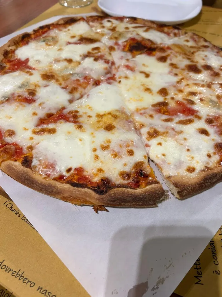 Pizzeria Pecci_Pontremoli_slider_image_2