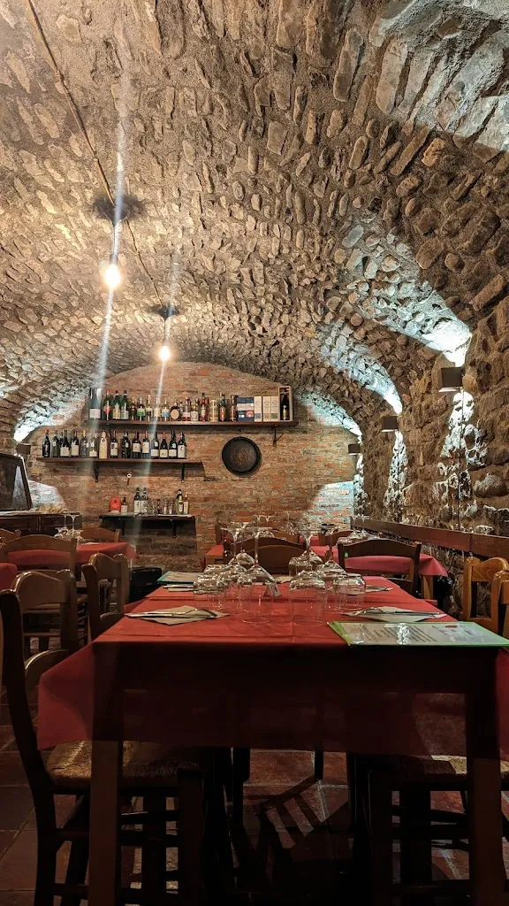Osteria Della Bietola Di Sara Fontanesi restaurant in Pontremoli