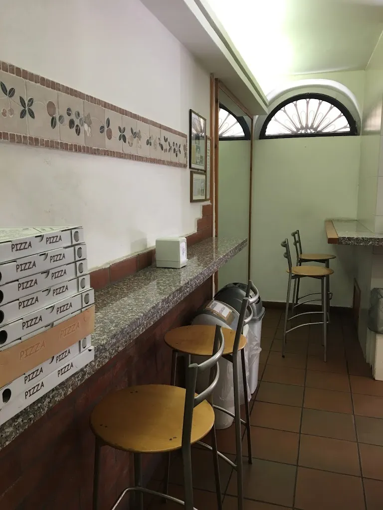 Antica Pizzeria Da Cammillo restaurant in Pontedera