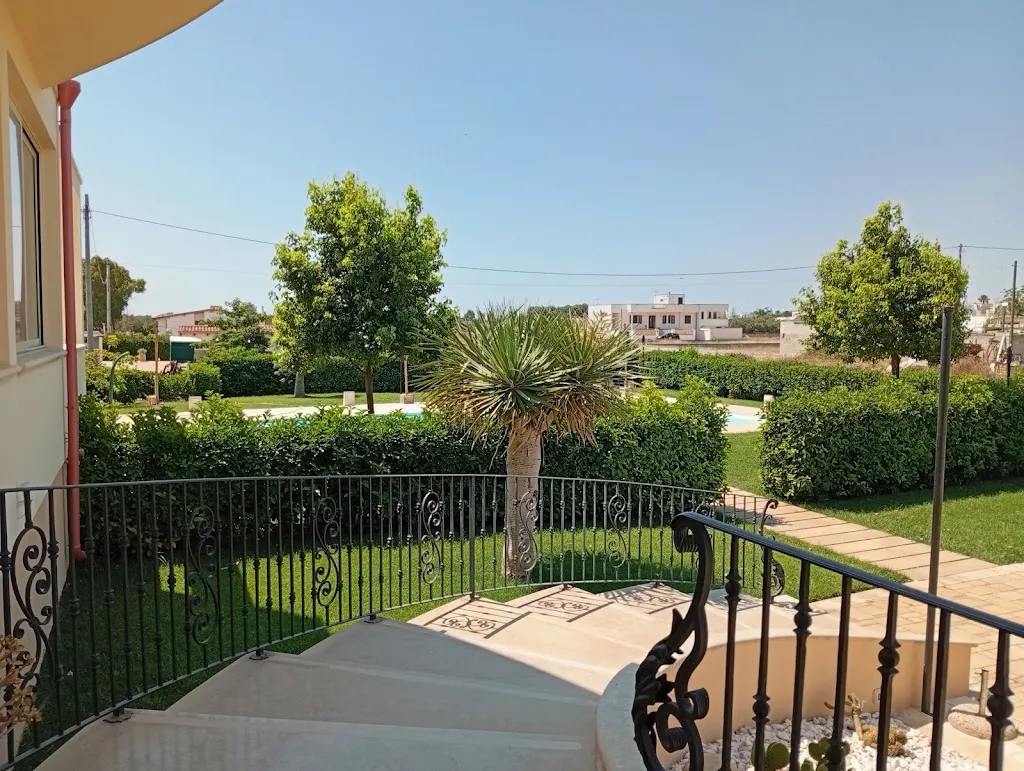 Delphine Cicerello_La Dolce Vita | Ristorante con Piscina_Montesano Salentino_review