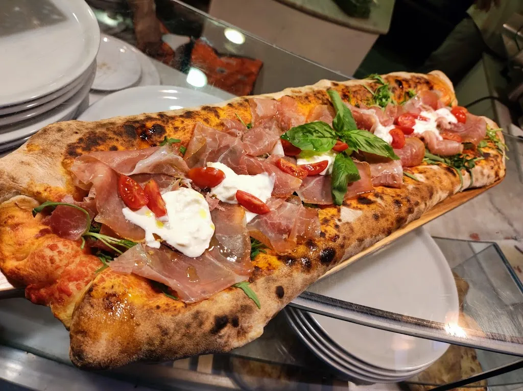 Rewind Pizzeria Ristorante Wine bar & cocktail bar_Pontedera_slider_image_2