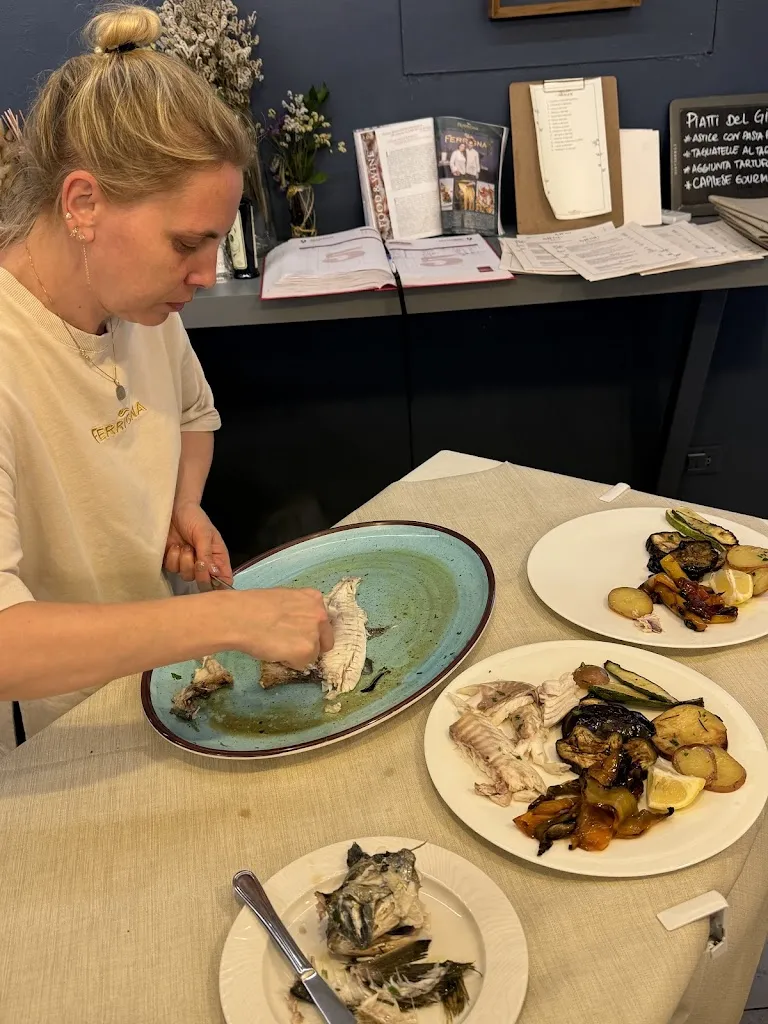 Julia Hawkins_Ferrigna_Portoferraio_review