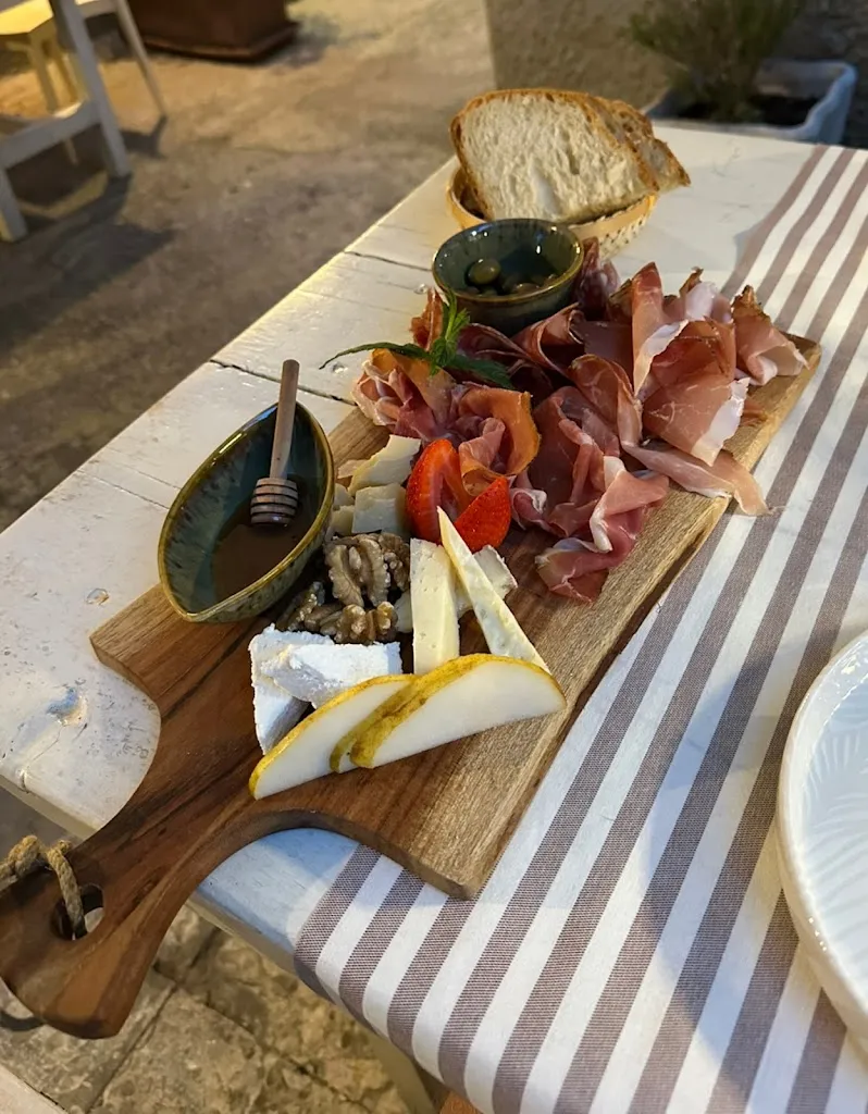 Andre Seidenglanz_La Cisterna_Portoferraio_recensione