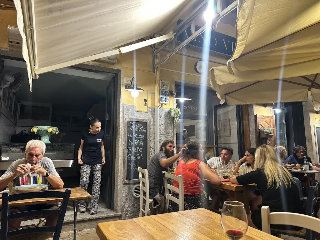 Gusta Vino_Portoferraio_slider_image_2