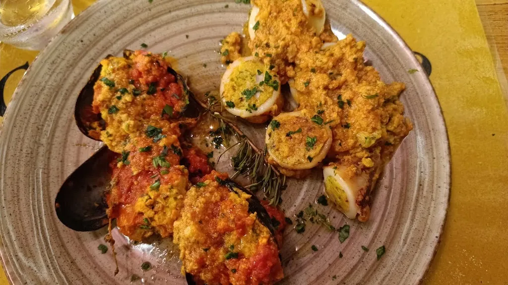 Gusta Vino_Portoferraio_slider_image_3