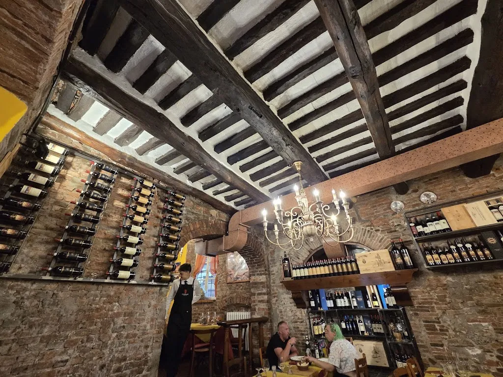 Vincenzo Longo_L'Oste di Lucca - Corte Compagni_Provincia di Lucca_review