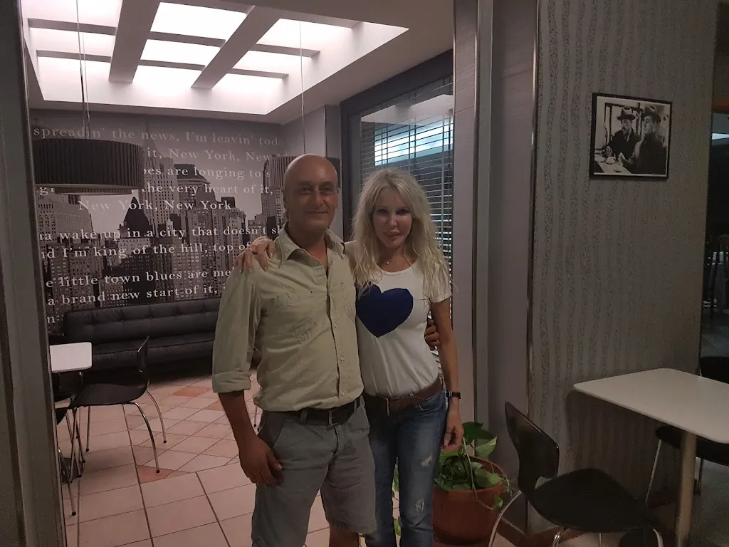 Gianni Di Iorio_Hotel Risorante Pizzeria La Bicocca_Motta Montecorvino_review