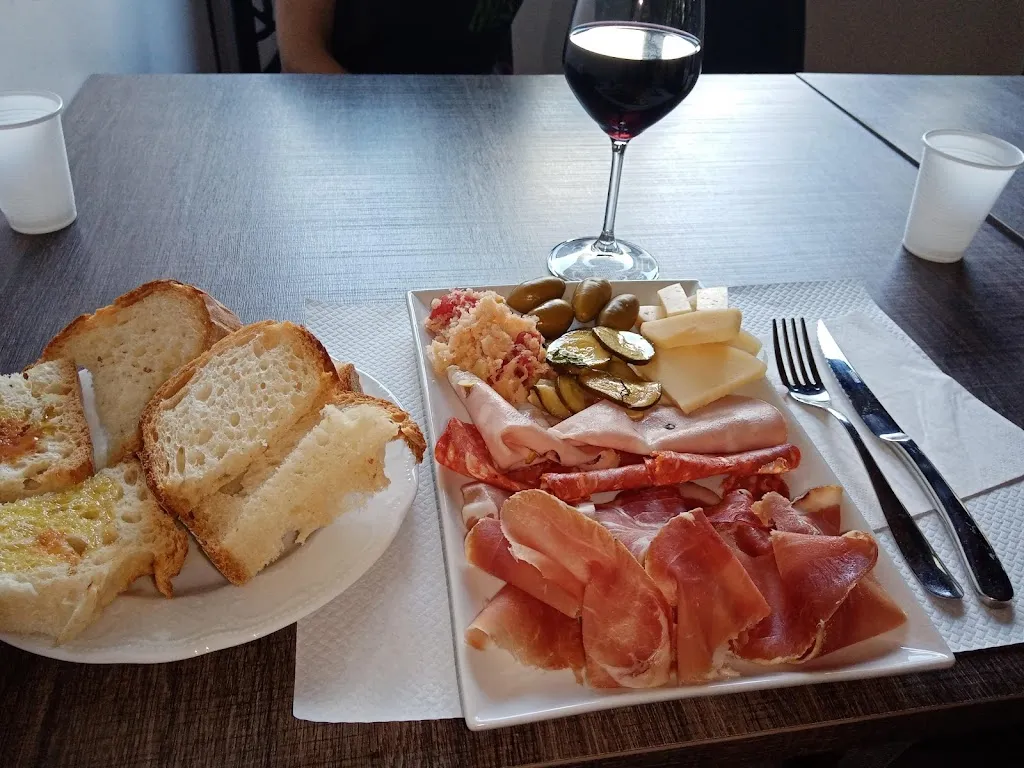 Baita San Giovanni_Motta Montecorvino_slider_image_2