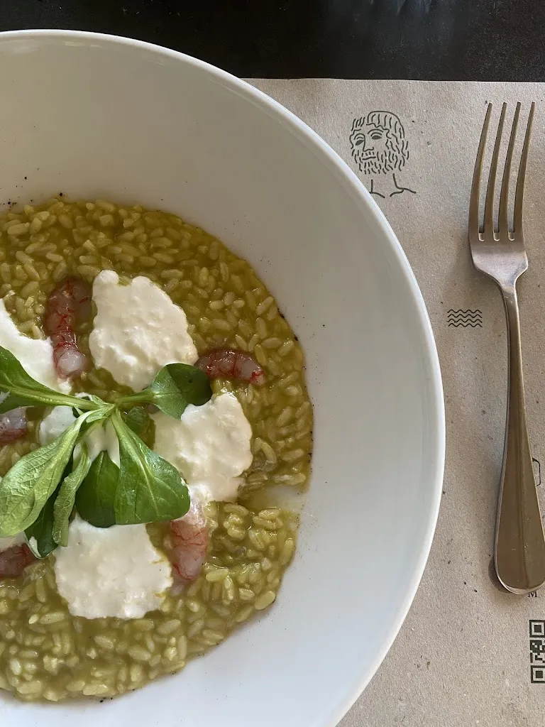 Hugh Neylan_Lentisco_Quercianella_review