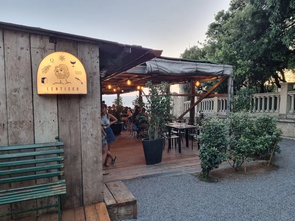 Lentisco restaurant in Quercianella