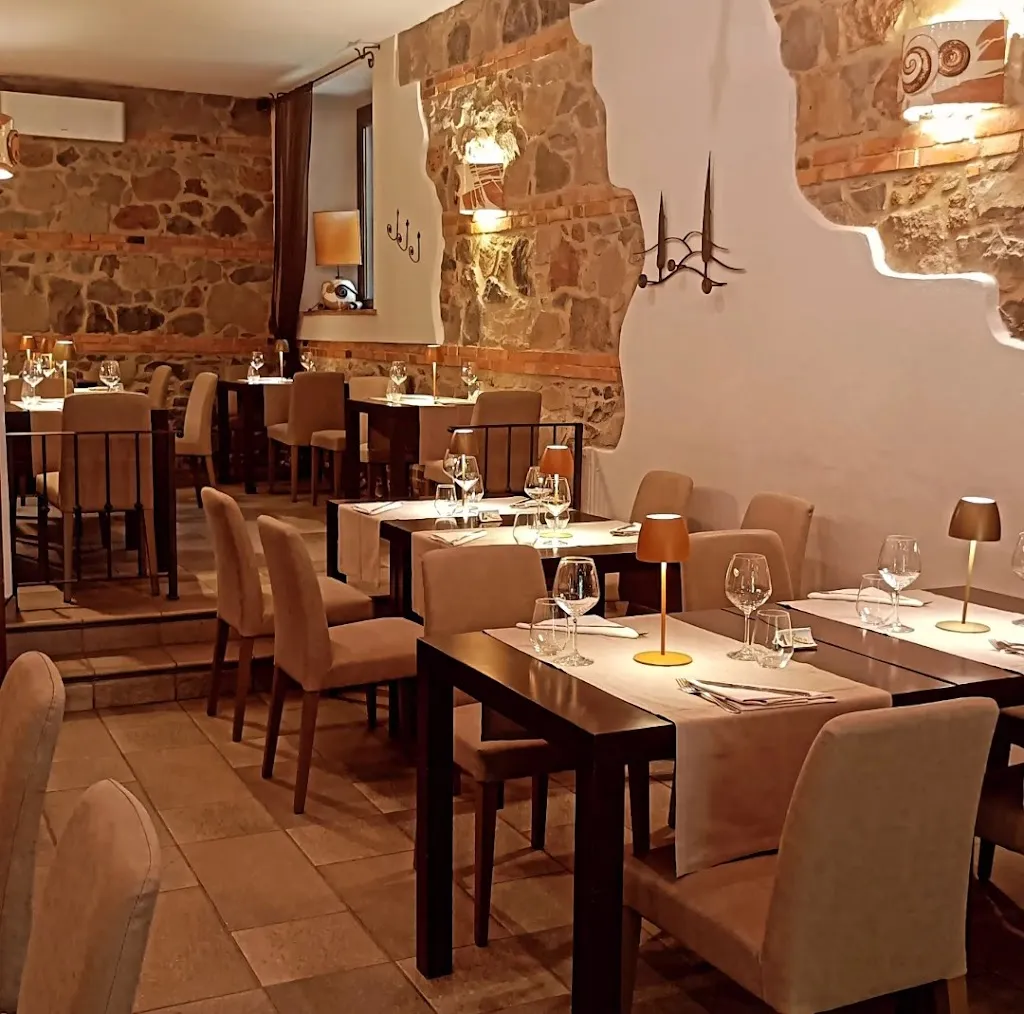 Trattoria Le Ginestre da Mimmo restaurant in Radicofani