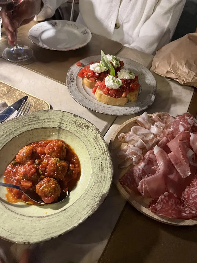 Olinto wine & food_Radda in Chianti_slider_image_3