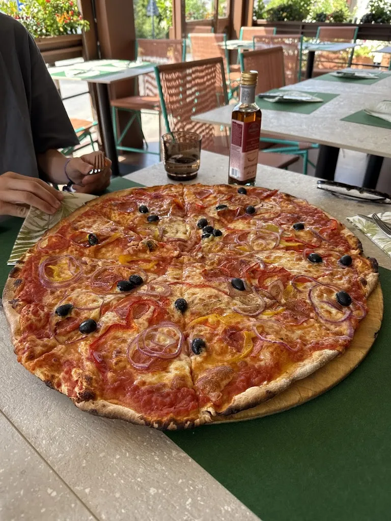 Pizza Pie_Radda in Chianti_slider_image_3