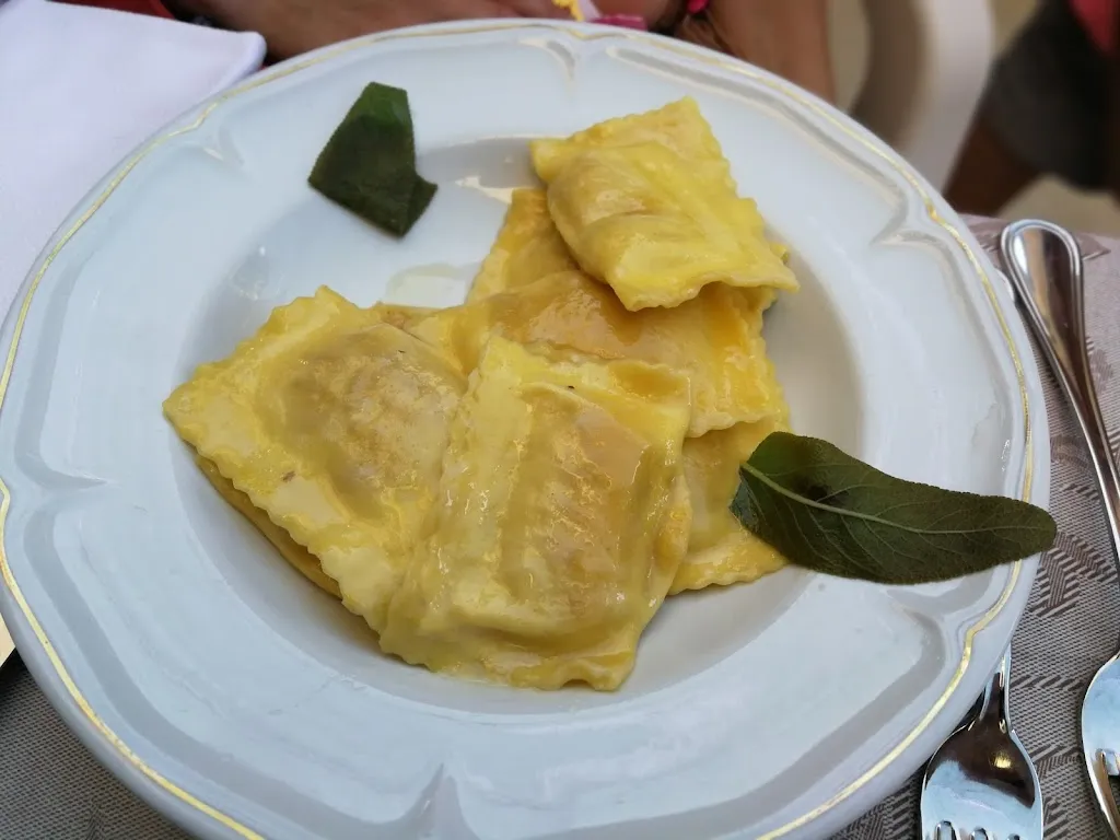 Krystian Szambelan_Osteria in Cantina_Riparbella_review