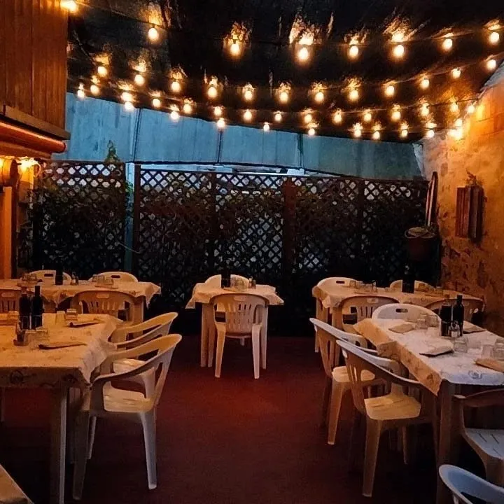Osteria in Cantina restaurant in Riparbella