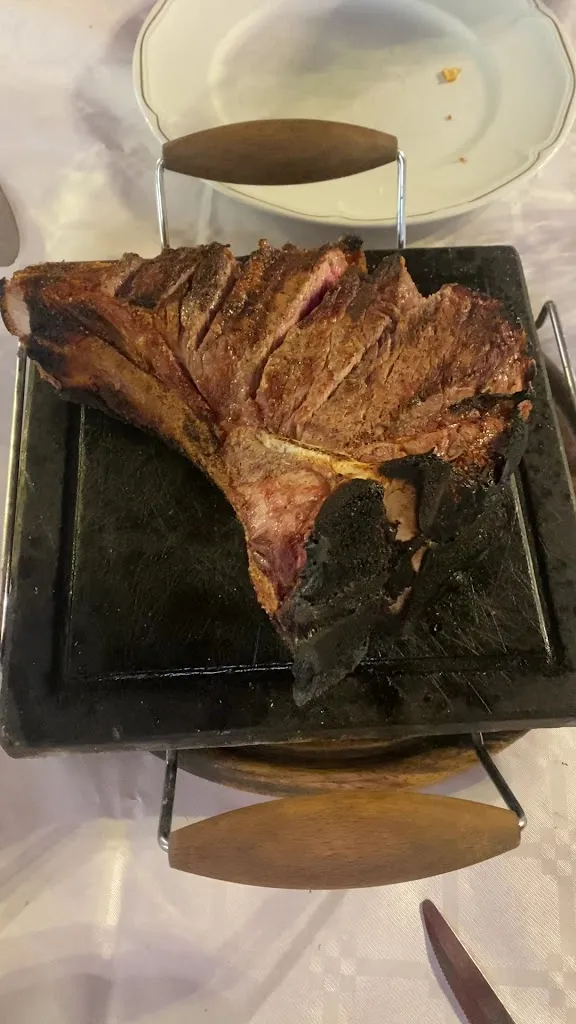 Osteria in Cantina_Riparbella_slider_image_2