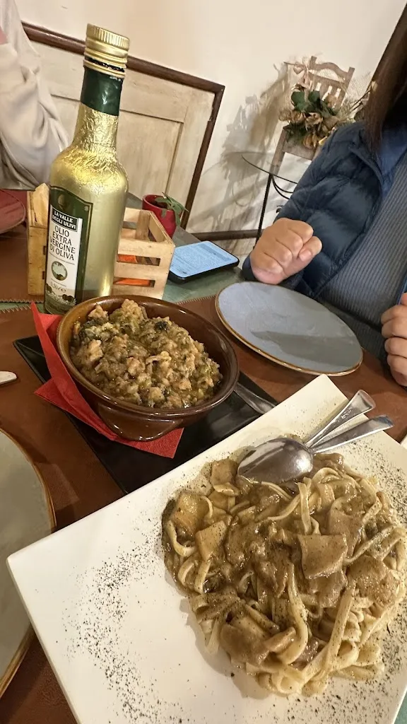 Lisa Teo_Aroma di Vino_Provincia di Prato_review