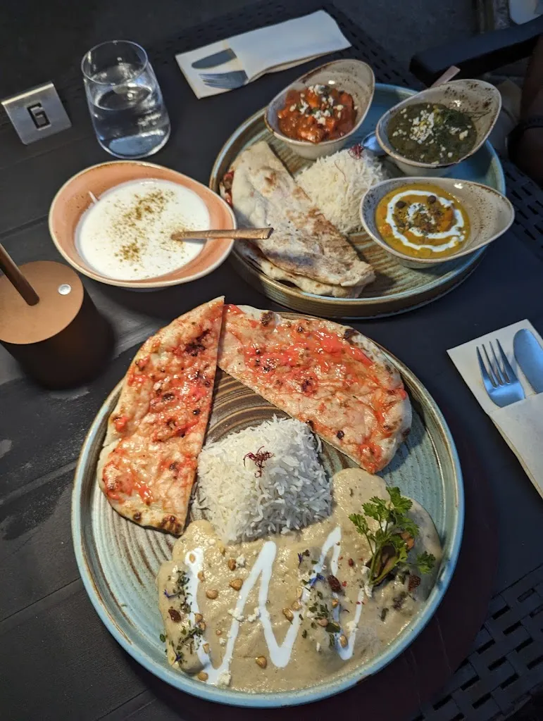 Angela Taylor_Raja Indian Lounge Restaurant_Provincia di Prato_review