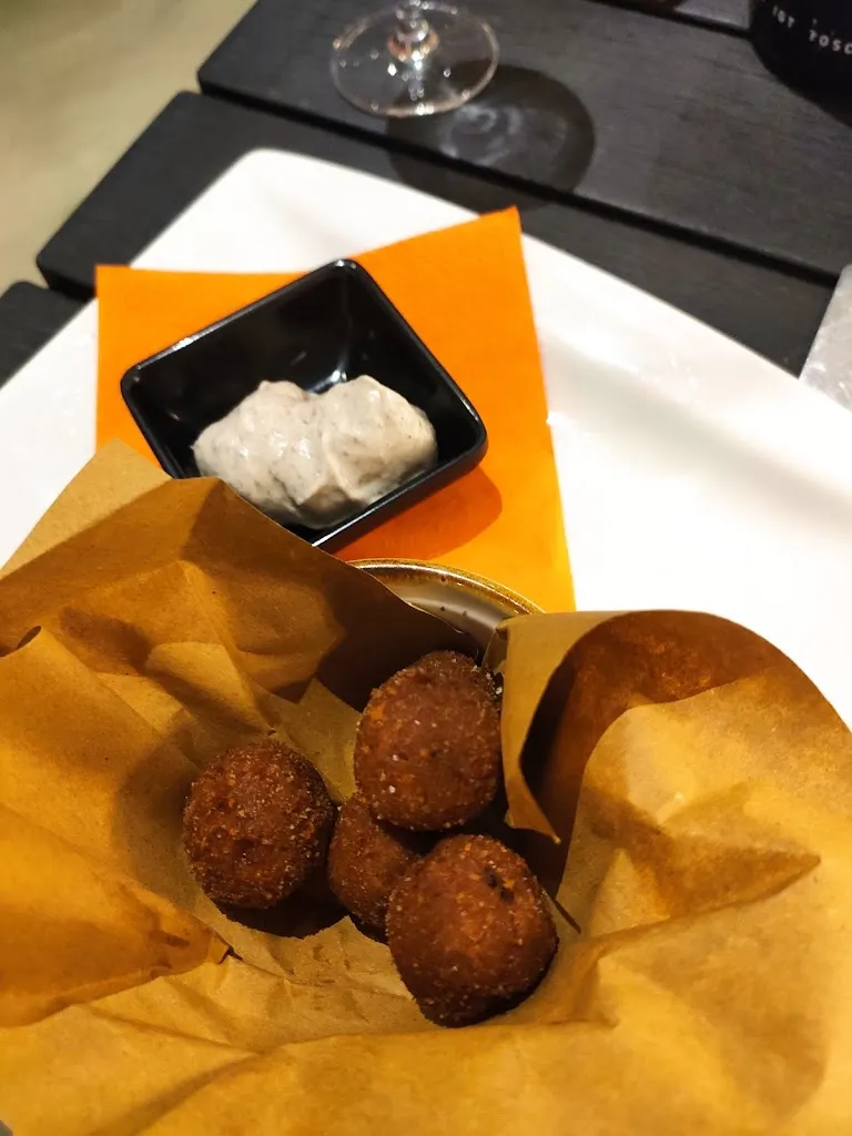 Yuri Sardi_Ragiona_Provincia di Prato_recensione