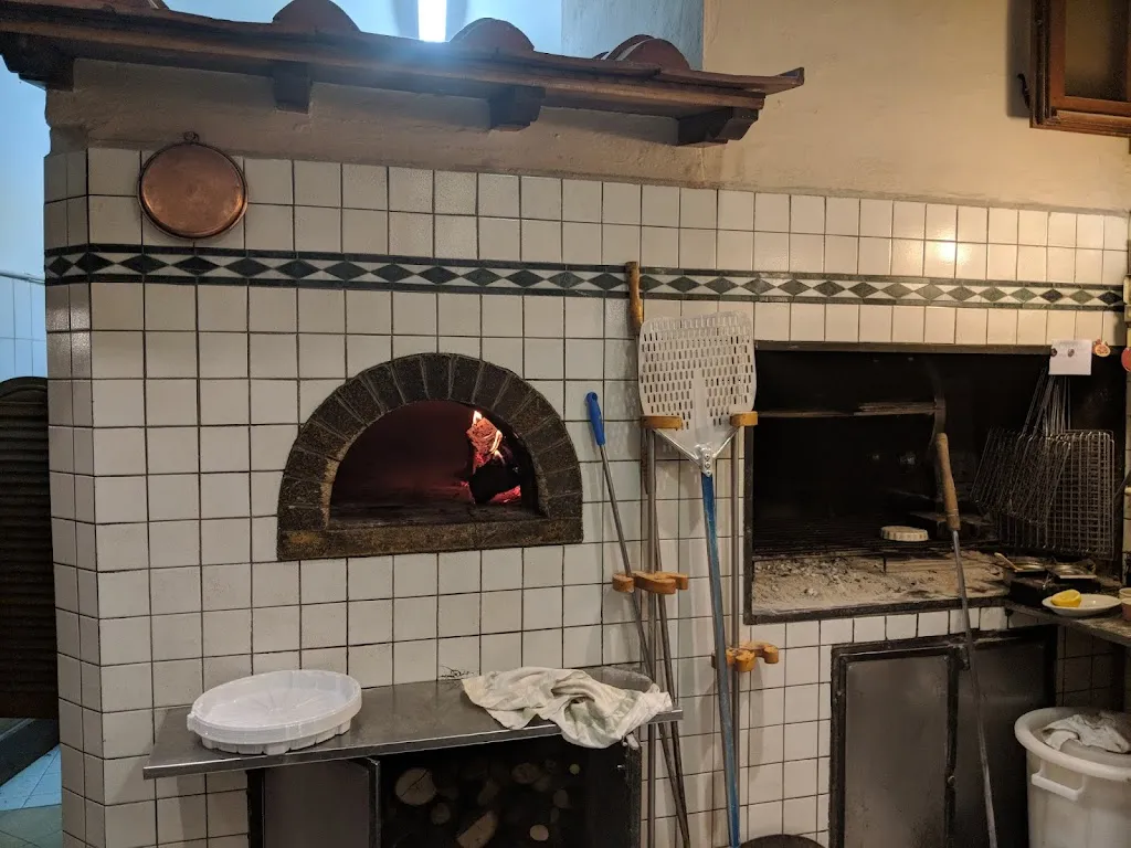 Tyler Hanzel_Cavallino Rosso_Provincia di Prato_review