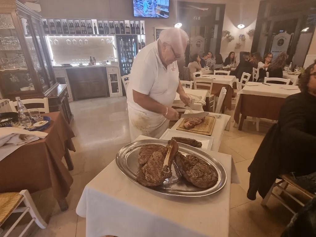 Cavallino Rosso restaurant in Provincia di Prato