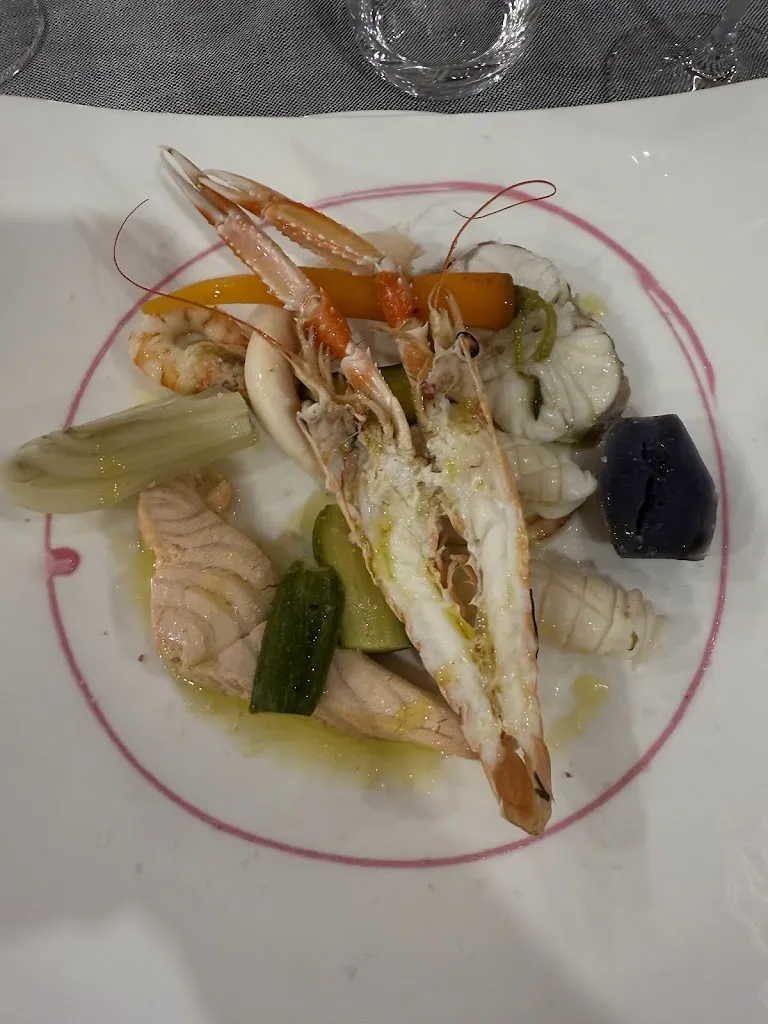 Davide De Luca_Il Pirana_Provincia di Prato_recensione