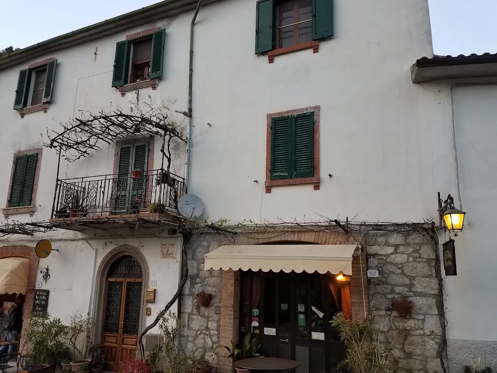 Anita Howitt_Trattoria Pizzeria La Grotta Di Lorenzoni Lucia_Roccalbegna_review