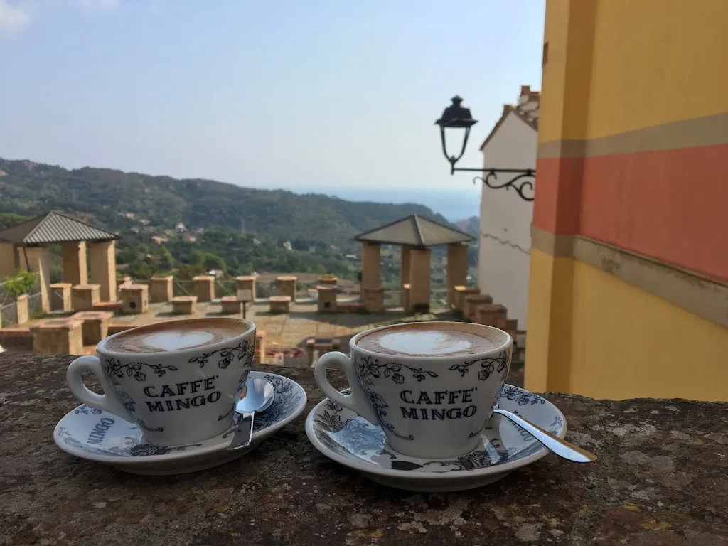 Moritz Wiebke_Bar La Piazza_Rio nell'Elba_review