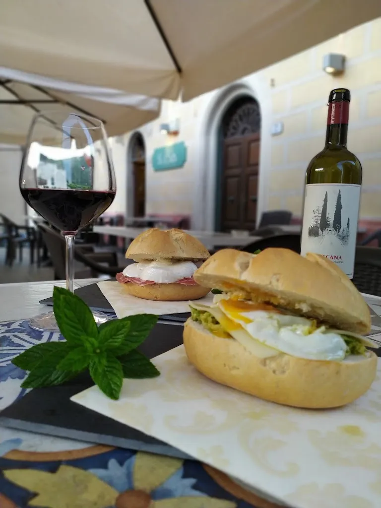 Bar La Piazza_Rio nell'Elba_slider_image_3