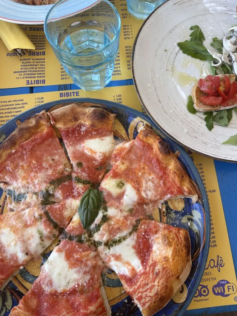 Mistral cafe_Rio nell'Elba_slider_image_3