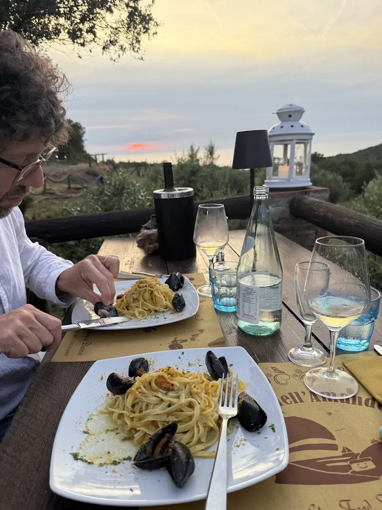 Rachael Krutchkoff_Ristoro dell'Amandolo_Rio nell'Elba_review