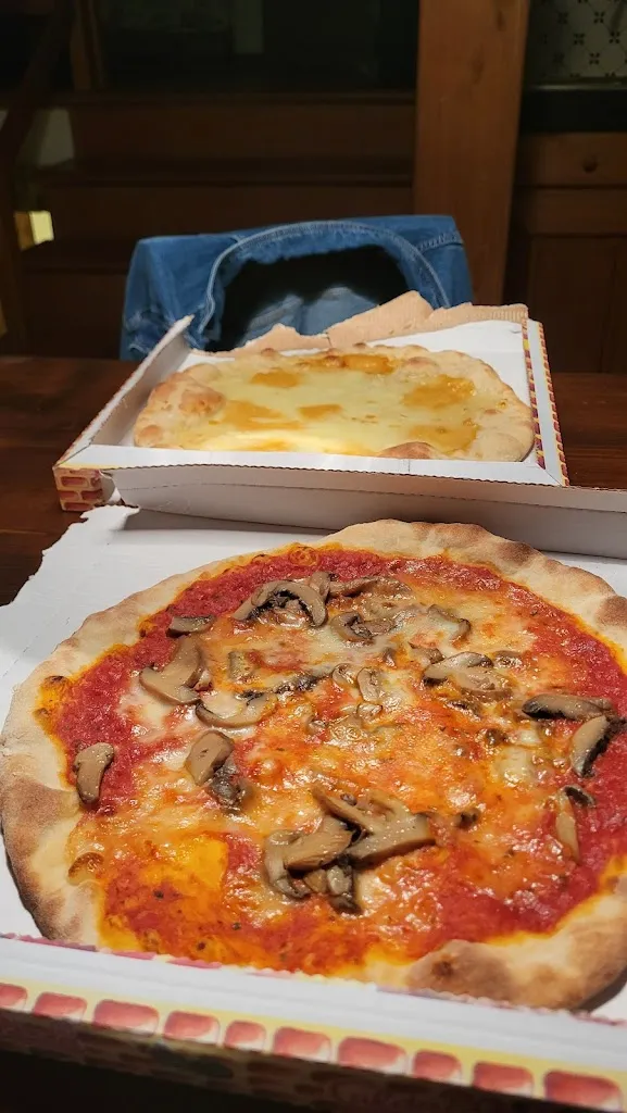 Regina Brinkworth_Bar Pizzeria Centrale Roccastrada_Roccastrada_review