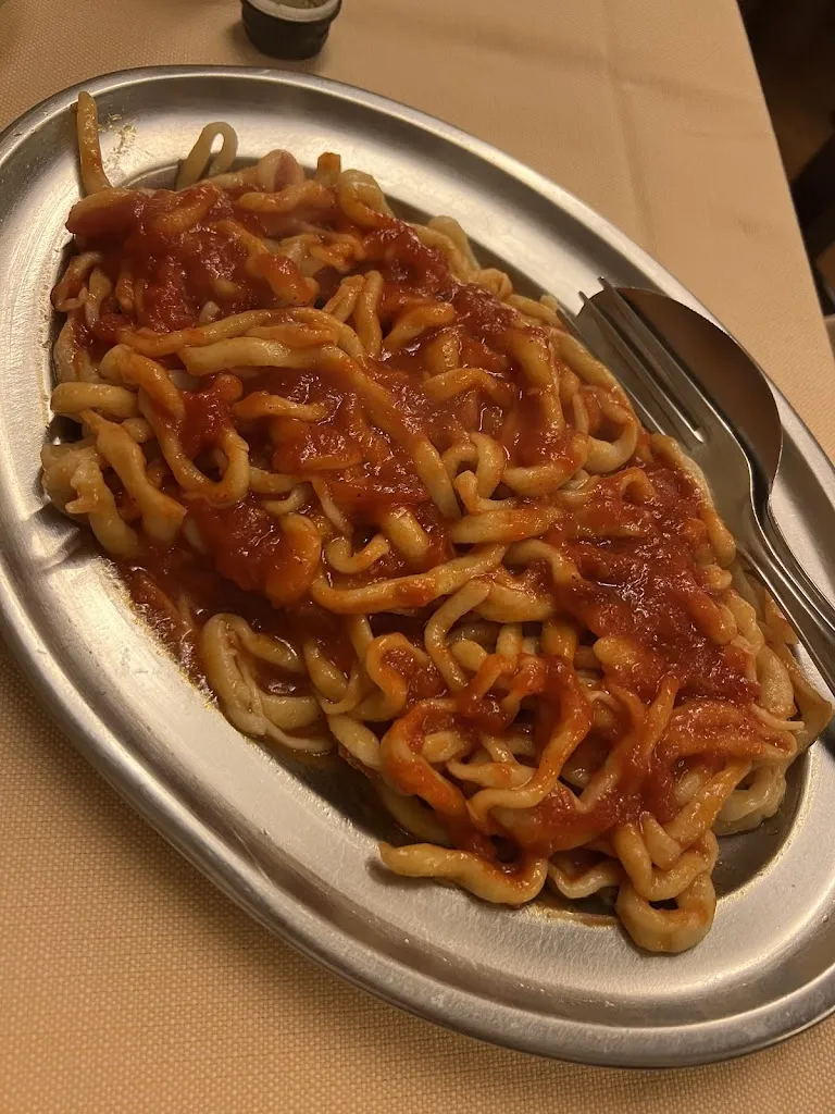 Madeline Niehaus_Trattoria La Pace_San Casciano dei Bagni_review