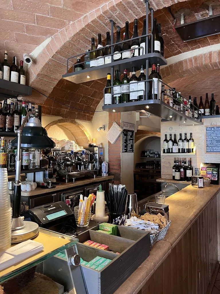 Russ Watts_Bar Centrale - San Casciano dei Bagni _San Casciano dei Bagni_review