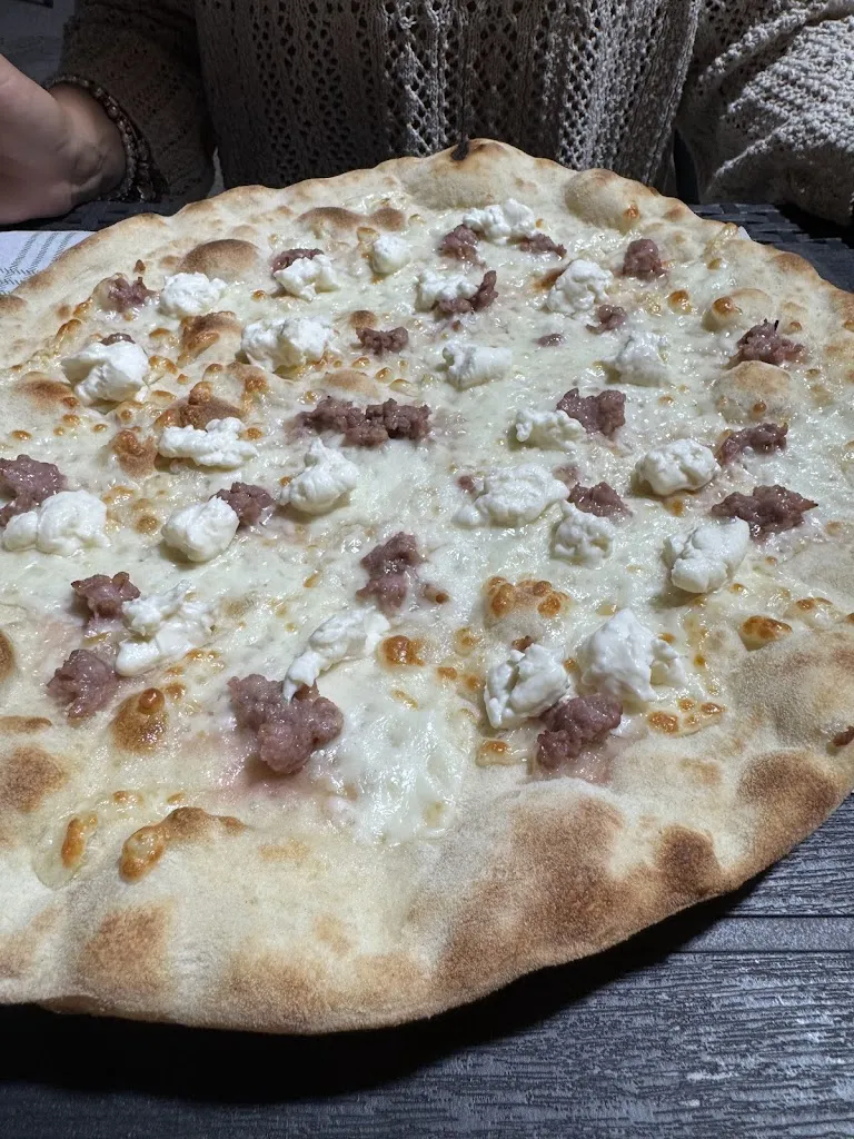 Luca Borsi_Pizzeria Da Alfredo_San Cipriano-S.Barbara-Centinale_review