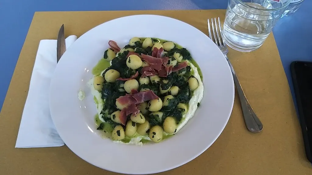 Albachiara restaurant in San Cipriano-S.Barbara-Centinale