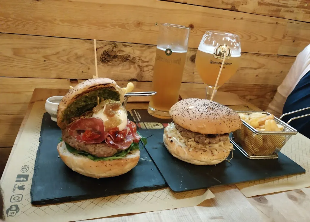 Fabio Basile (Osteopath)_Burger Eat_Mesagne_review