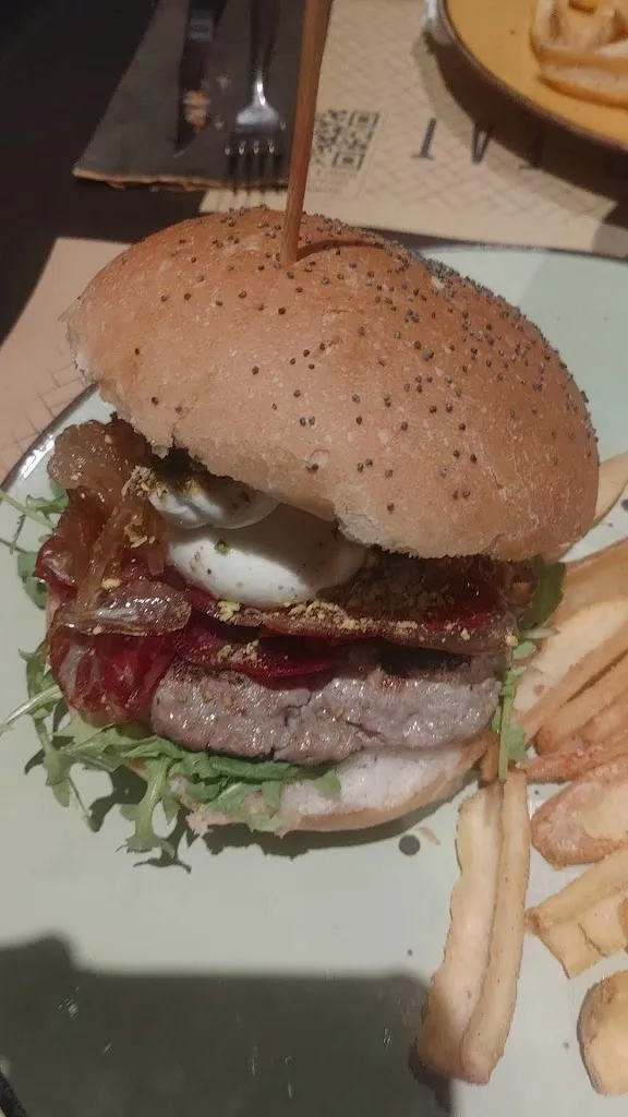 Burger Eat_Mesagne_slider_image_2