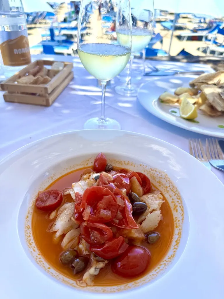 John Donahue_Lo Scoglietto_Rosignano Marittimo_recensione