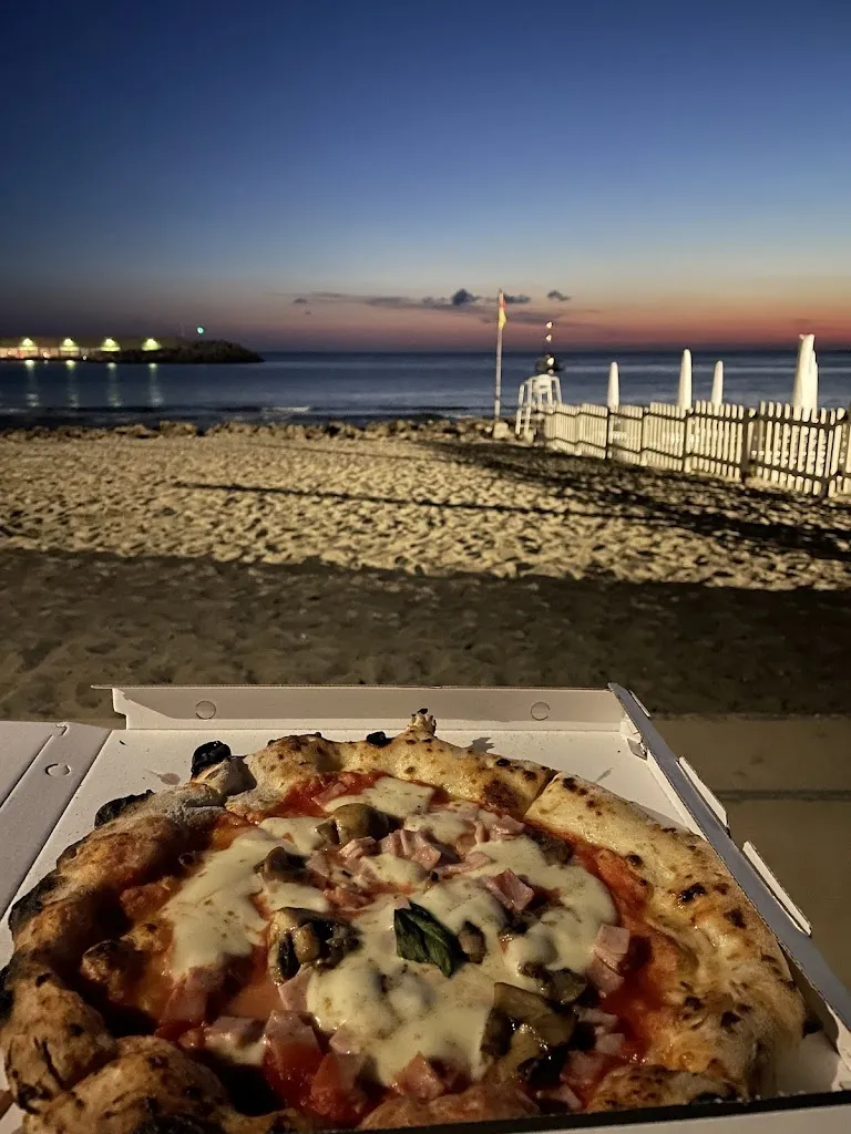 Misha Behersky_Ricomincio da 3_Rosignano Solvay-Castiglioncello_recensione