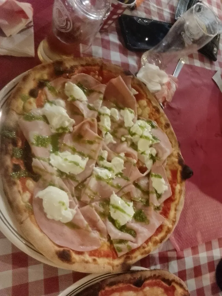 Dave Crucio_Felicità Pizzeria Trattoria_Mesagne_review