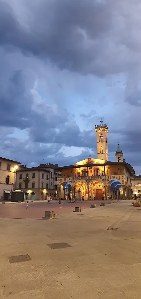 Lucie Bergin-Violette_Pane e dintorni di Caushaj Roland_San Giovanni Valdarno_recensione