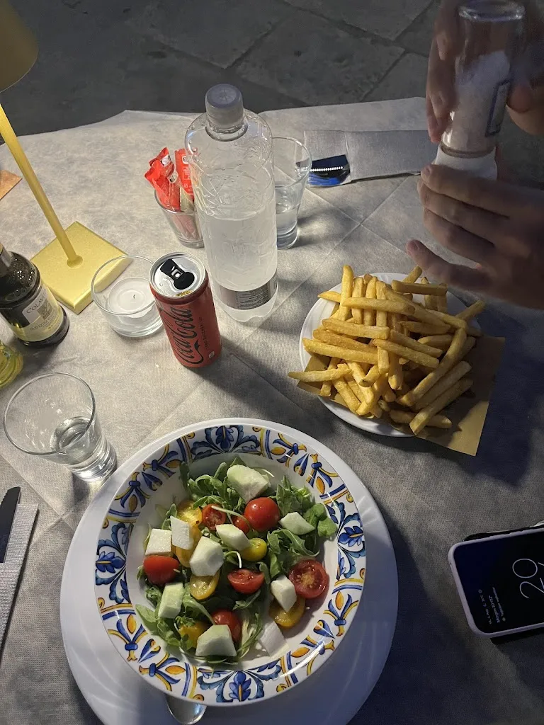 Caitlin_Morus Pizzeria Contemporanea Food & Cocktails bar_Mesagne_review