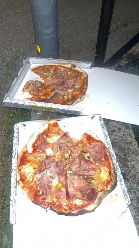 Pizzeria La Piazzetta_San Martino in Freddana-Monsagrati_slider_image_3