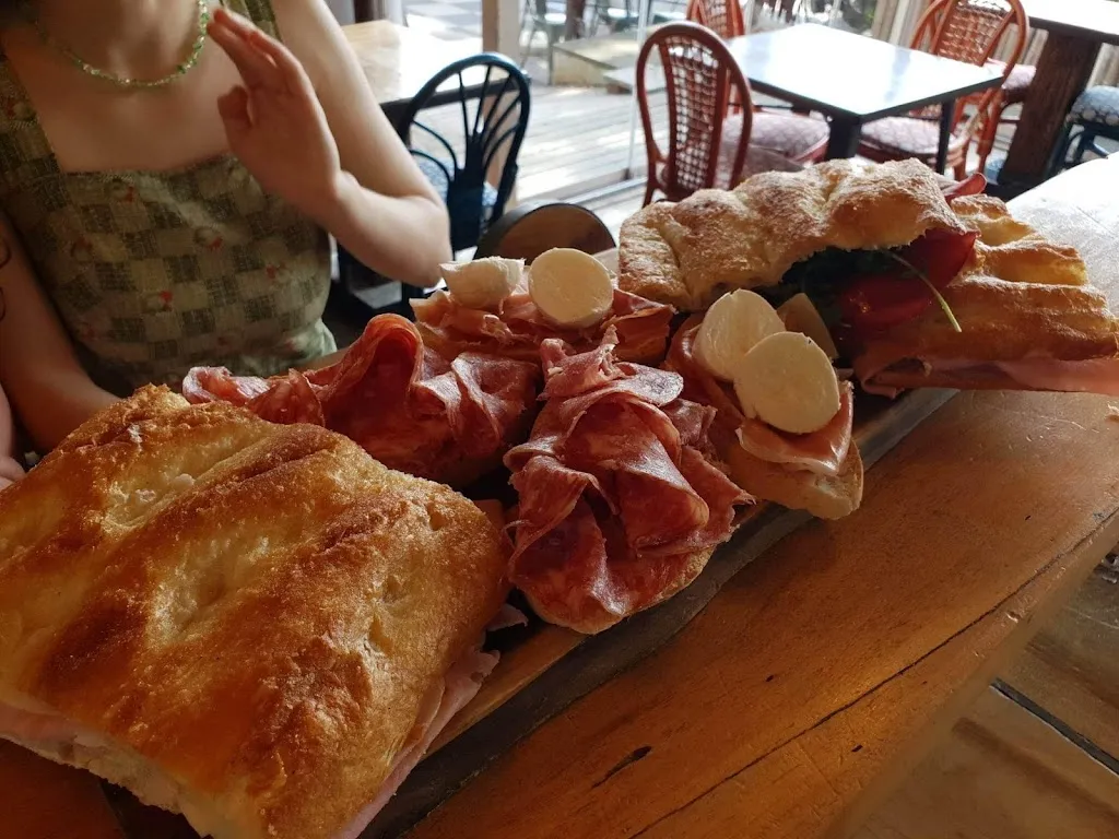 Samanta Žostautaitė_Garden Caffè_San Piero a Sieve_review