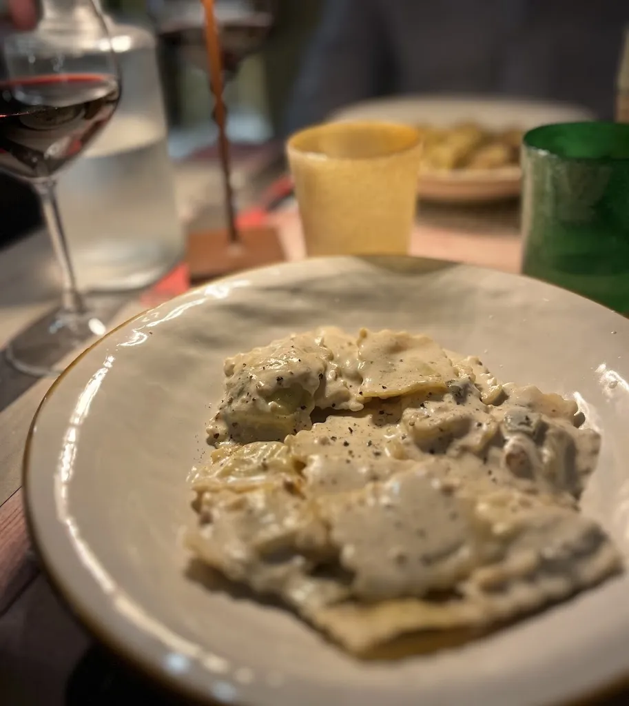 Darya Turchaniak_InTralci_San Quirico d'Orcia_review