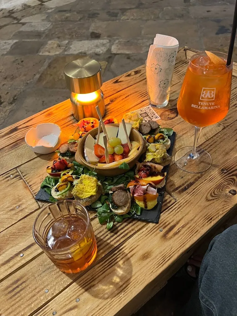 Irene Cipressi_Grape_Mesagne_review